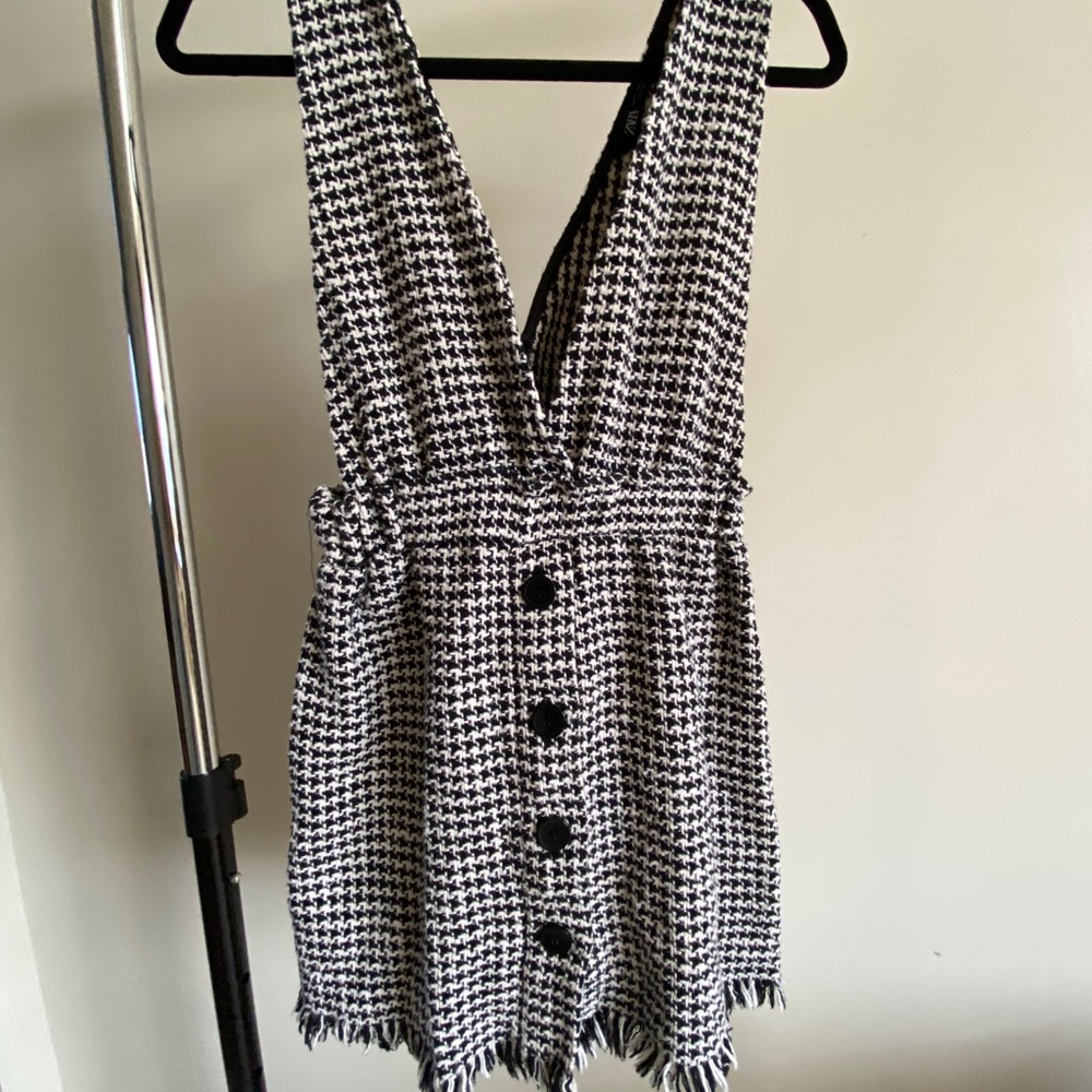 Iconic Zara dress black & white size M